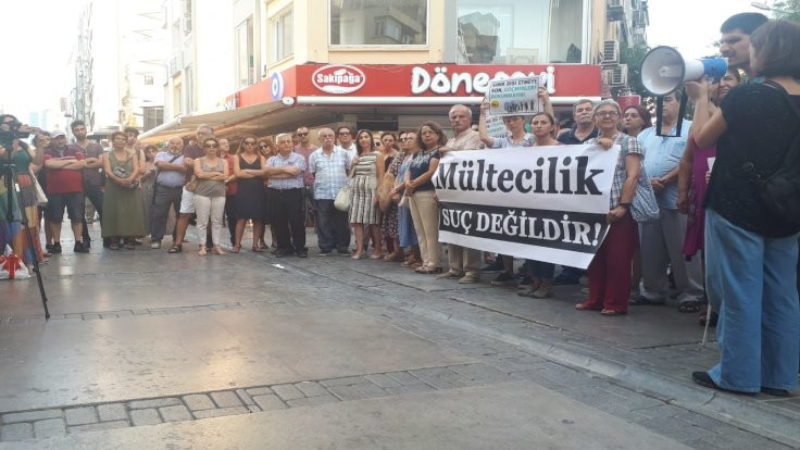 İzmir'de Suriyelilerin gönderilme kararına tepki