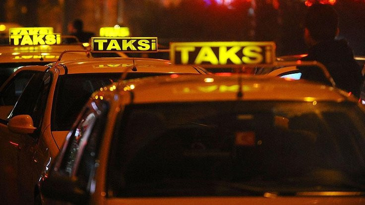 Taksi şoförü, aracına almak istemediği yolcu tarafından bıçaklandı