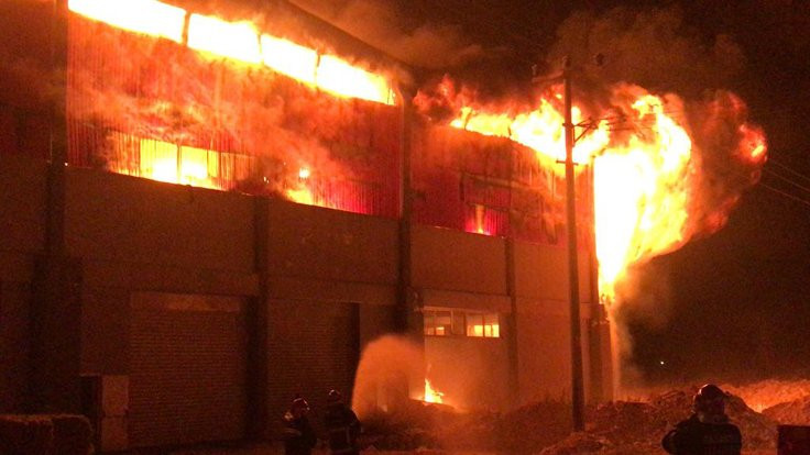 Gaziantep'te fabrikada yangın çıktı