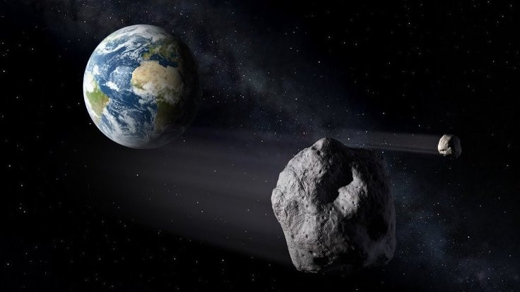 NASA: Dev bir asteroid dünyaya yaklaşıyor