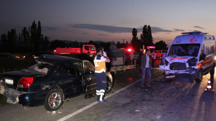 Kütahya'da zincirleme trafik kazası