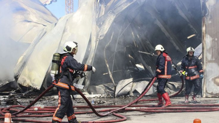 Ankara'daki depoda yangın çıktı