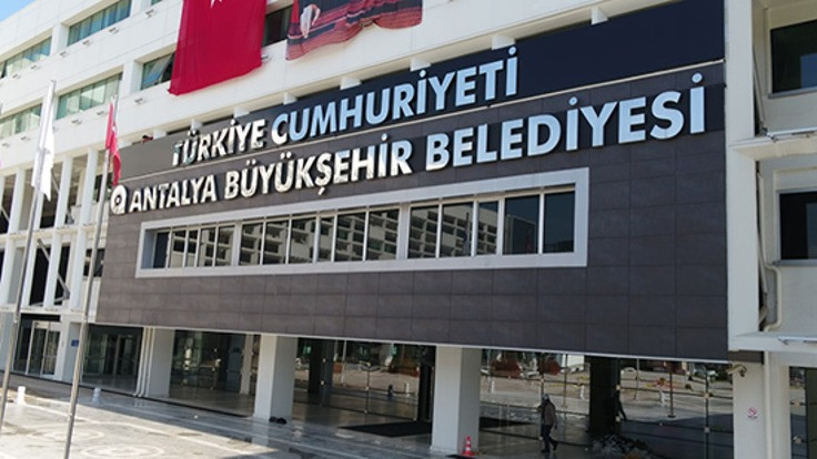 AK Parti Antalya İl Başkanı: Belediye şirketlerini çiftliğe çevirmişler
