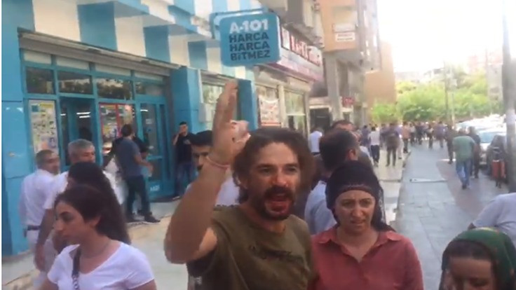 Belediyeye gelen HDP'lilere polis saldırısı
