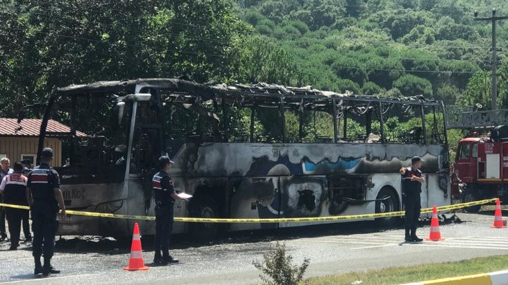 Balıkesir'de yolcu otobüsü yandı: 5 ölü