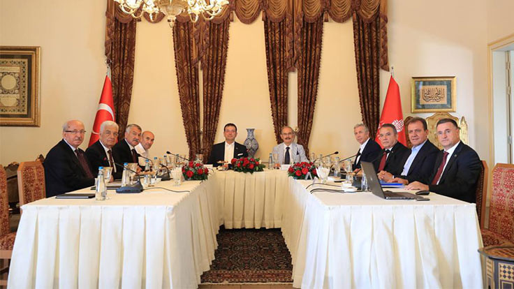 CHP'li başkanlar İstanbul'da toplandı