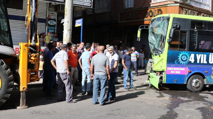 Diyarbakır'da kaza: 5 yaralı