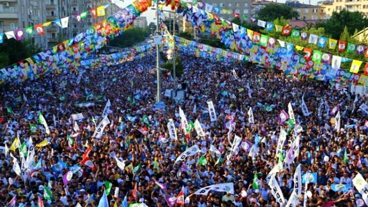 Diyarbakır ve Antalya'da mitinge izin, sloganlara yasak