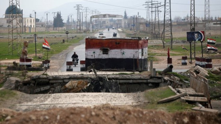 Suriye ordusu kilit önemdeki Sarakib'e ilerliyor