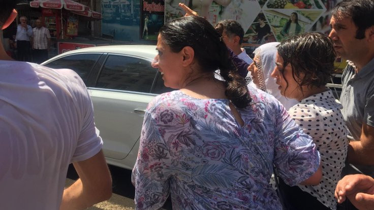 Polis saldırısında HDP'li vekiller de yaralandı