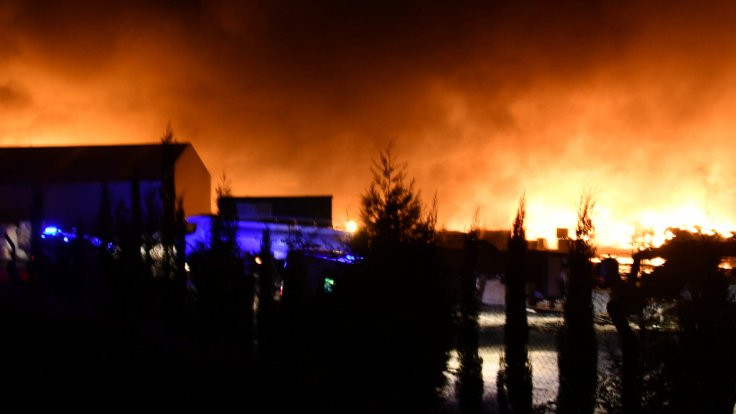 Çorlu'da fabrika yangını
