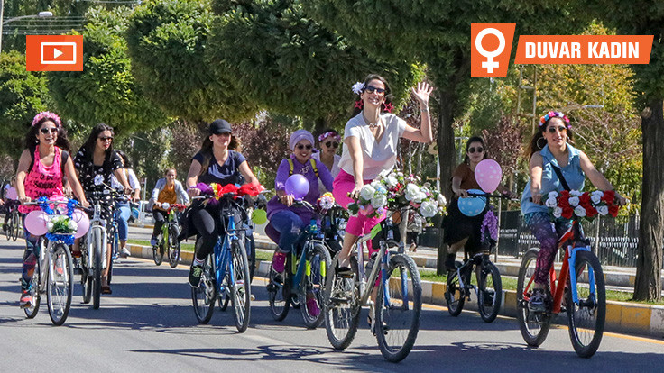 Kadınlardan Van'da bisikletle şehir turu