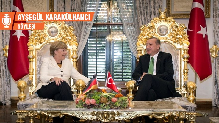 'Altın yaldızlı tahttaki Merkel'i unutmadık'