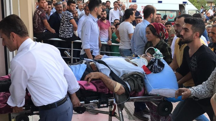 Bitlis'te minibüs kazası: 10 ölü
