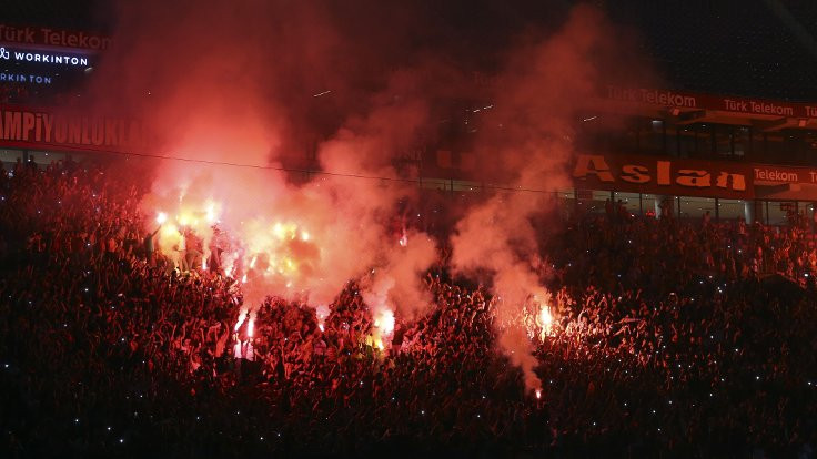 Galatasaray'da yeni transferler için imza töreni