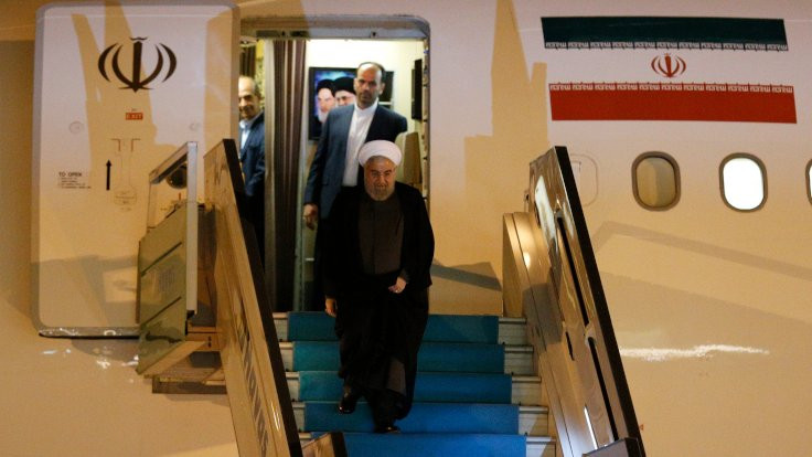 Ruhani, 'üçlü zirve' için Ankara'da