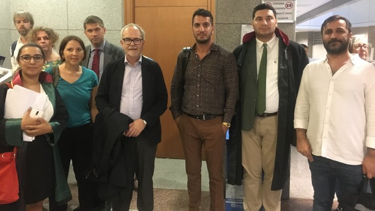 Avukat Veysel Ok ve gazeteci Cihan Acar’a beş ay hapis cezası