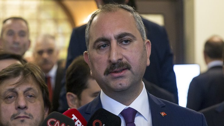 Adalet Bakanı Gül: Kobani ABD'ye girdiği anda iade edilmeli