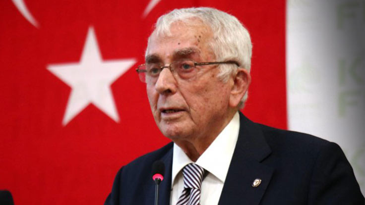 CHP'li eski bakan Ali Topuz vefat etti