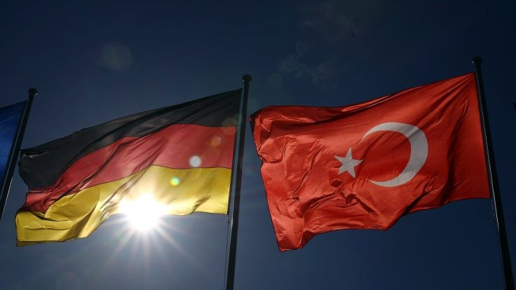 Almanya harekat nedeniyle Türkiye'ye silah satmayacak