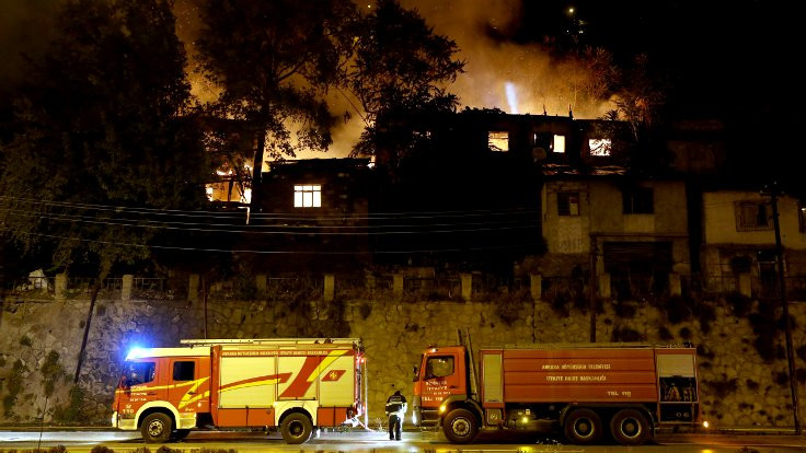Ankara'da üç gecekondu yandı