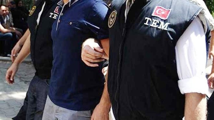 İzmir'de 'FETÖ' gözaltıları