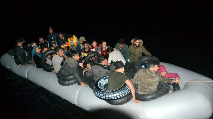İzmir'de 720 mülteci yakalandı