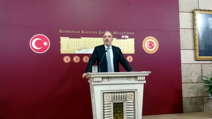 AK Partili Mustafa Yeneroğlu partisinden istifa etti