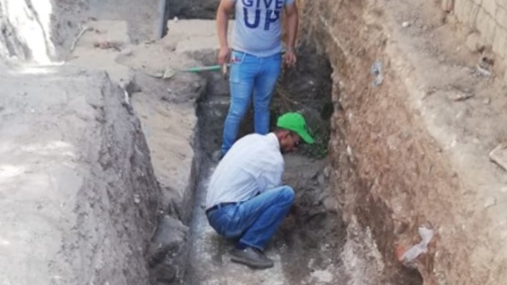 Kanalizasyon kazarken Mısır tapınağı buldular
