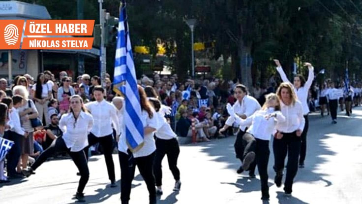 Kadınların antimilitarist dansı Yunanistan'ı karıştırdı