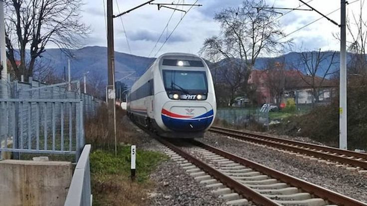 TCDD: Tren seferleri durduruldu