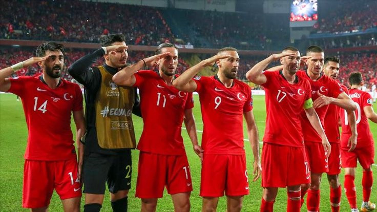 UEFA'ya 'asker selamı' deklarasyonu