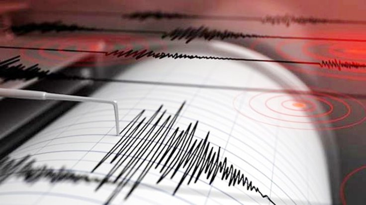 Balıkesir'de on dakika arayla iki deprem