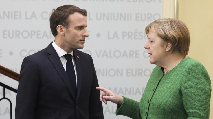 Merkel'den Macron'a: NATO'dan vazgeçmeyiz