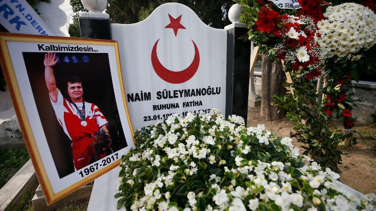 Süleymanoğlu ölüm yıl dönümünde anıldı