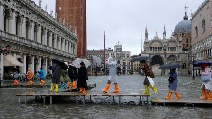 Venedik'in yüzde 80'i sular altında kaldı