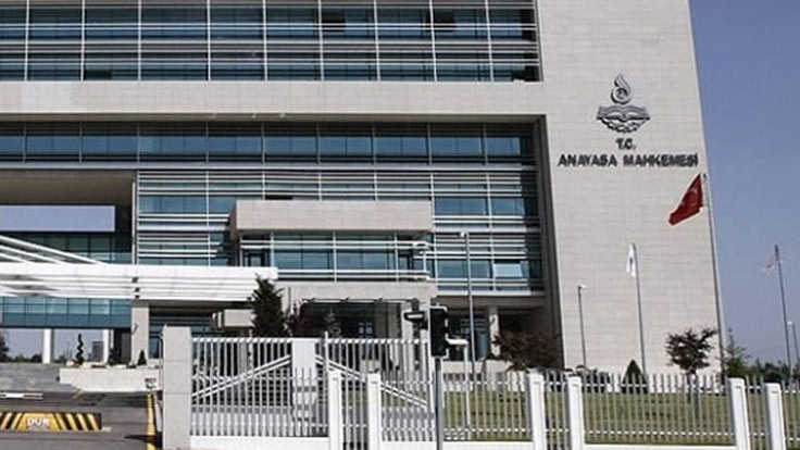 RTÜK'ün para için yayın durdurmasına Anayasa Mahkemesi ihlal kararı verdi