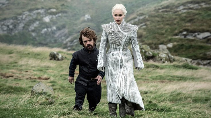Tasarımcı açıkladı: Daenerys'in paltosunun sırrı ne?