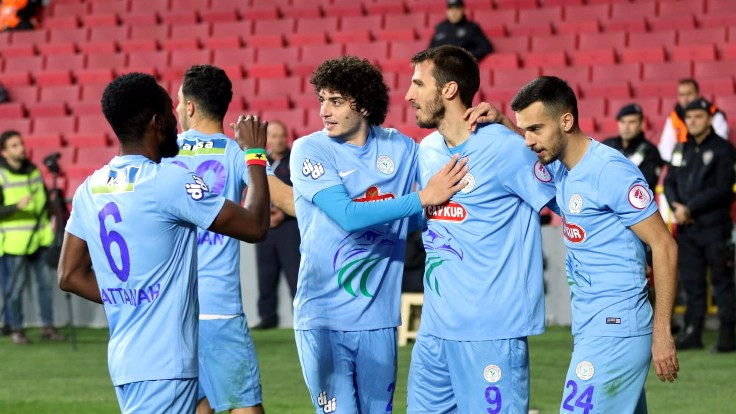 Çaykur Rizespor, Yılport Samsunspor'u eledi
