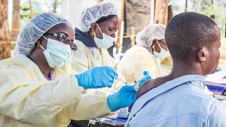 200 bin kişiye ebola aşısı