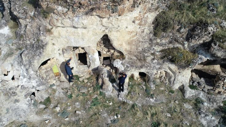 Diyarbakır'da Süryanice mezar taşı kitabeleri bulundu - Sayfa 1
