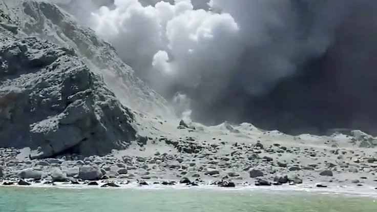 Yeni Zelanda'da volkanik patlama