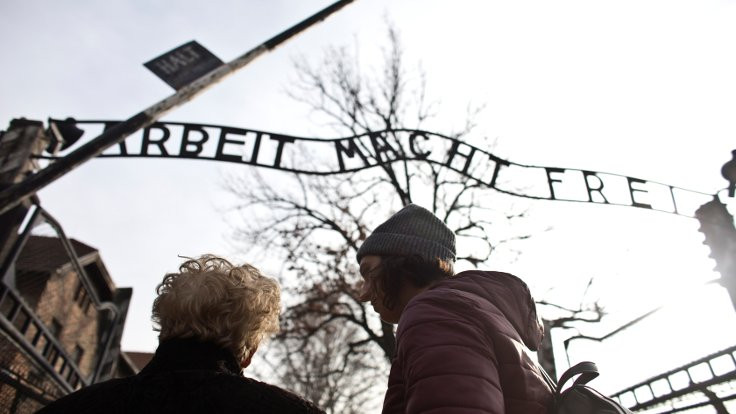 Auschwitz'de Kızıl Ordu'yu unutan Der Spiegel özür diledi