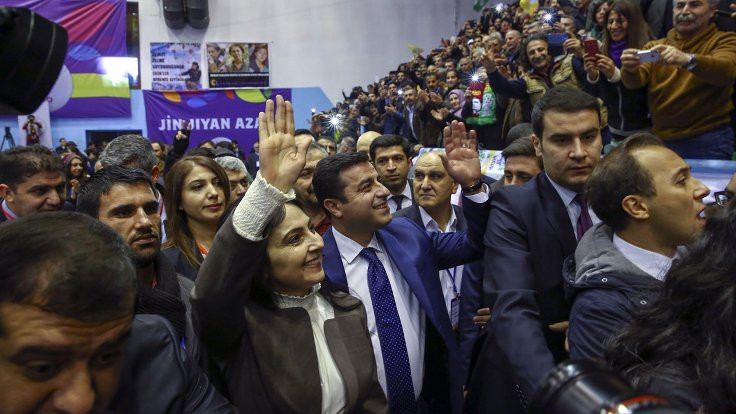 Demirtaş'tan HDP'ye: Adaylığımı tartışmayın