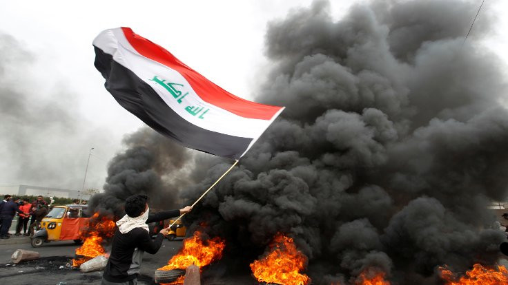 Irak halkı yeniden sokağa indi: Necef'te Hizbullah karargahı ateşe verildi