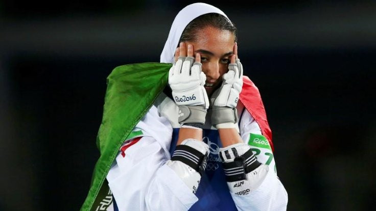 Olimpiyat madalyalı tek kadın atlet İran'ı terk etti