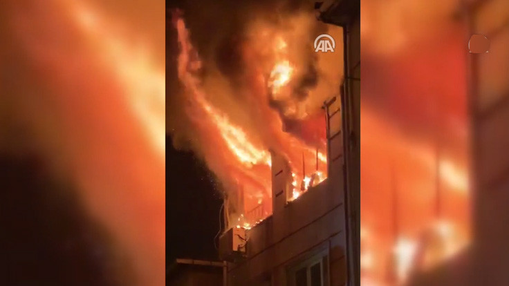 Beyoğlu'nda bina yangını
