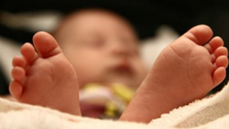 Laboratuvarda 'olgunlaştırılan' ilk bebek doğdu