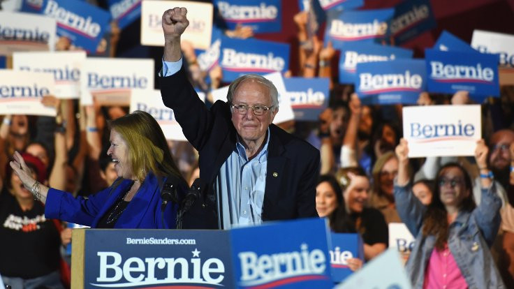 Bernie Sanders Nevada'yı açık farkla kazandı