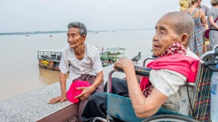 98 ve 101 yaşlarındaki kız kardeşler 47 yıl sonra buluştu
